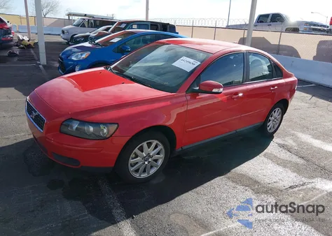 2007 Volvo S40 T5 z USA, uszkodzony, nr VIN YV1MS682X72274996